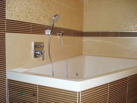 Методы установки панелей в ванной и разновидность каркасов