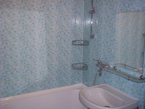 Выбор панелей ПВХ для ванной комнаты: видео монтажа, галерея фото